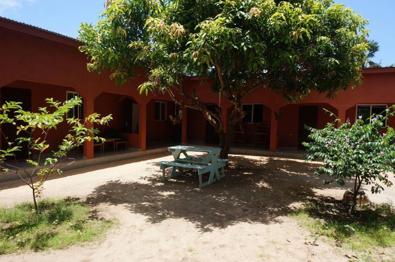 The Gunjur Project Lodge Eksteriør bilde